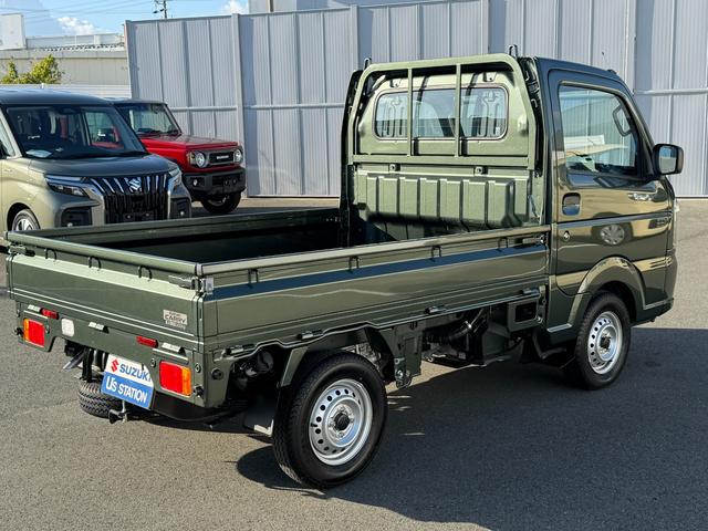キャリイトラック ＫＣエアコン・パワステ　７型　４ＷＤ　オートライト　禁煙車　４ＷＤ　衝突被害軽減システム　アイドリングストップ　横滑り防止機能　衝突安全ボディ　盗難防止システム（6枚目）