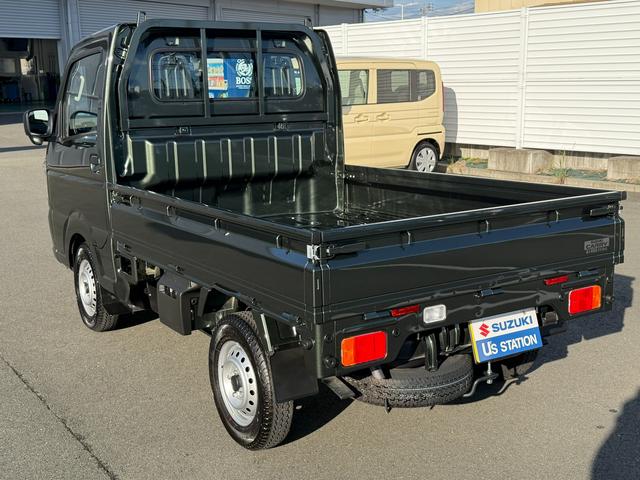 キャリイトラック ＫＣエアコン・パワステ　７型　４ＷＤ　オートライト　禁煙車　４ＷＤ　衝突被害軽減システム　アイドリングストップ　横滑り防止機能　衝突安全ボディ　盗難防止システム（8枚目）