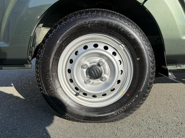 キャリイトラック ＫＣエアコン・パワステ　７型　４ＷＤ　オートライト　禁煙車　４ＷＤ　衝突被害軽減システム　アイドリングストップ　横滑り防止機能　衝突安全ボディ　盗難防止システム（10枚目）