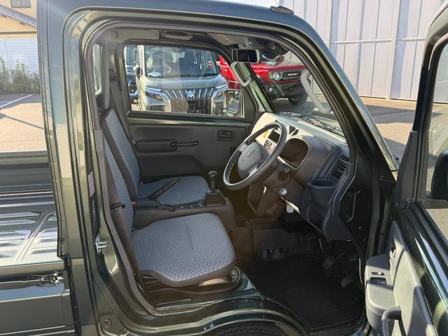 キャリイトラック ＫＣエアコン・パワステ　７型　４ＷＤ　オートライト　禁煙車　４ＷＤ　衝突被害軽減システム　アイドリングストップ　横滑り防止機能　衝突安全ボディ　盗難防止システム（28枚目）