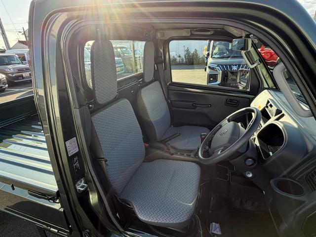 キャリイトラック ＫＣエアコン・パワステ　７型　４ＷＤ　オートライト　禁煙車　４ＷＤ　衝突被害軽減システム　アイドリングストップ　横滑り防止機能　衝突安全ボディ　盗難防止システム（30枚目）