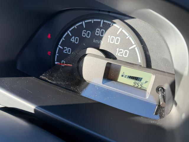 キャリイトラック ＫＣエアコン・パワステ　７型　４ＷＤ　オートライト　禁煙車　４ＷＤ　衝突被害軽減システム　アイドリングストップ　横滑り防止機能　衝突安全ボディ　盗難防止システム（32枚目）