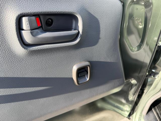 キャリイトラック ＫＣエアコン・パワステ　７型　４ＷＤ　オートライト　禁煙車　４ＷＤ　衝突被害軽減システム　アイドリングストップ　横滑り防止機能　衝突安全ボディ　盗難防止システム（44枚目）