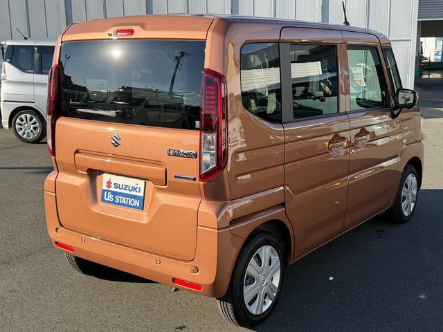 スペーシア ＨＹＢＲＩＤ　Ｇ　全方位カメラナビ　オートライト　バックカメラ　Ｂｌｕｅｔｏｏｔｈ　スライドドア　プッシュスタート　オートエアコン　禁煙車　スズキセーフティーサポート　衝突被害軽減システム　アイドリングストップ　衝突安全ボディ（7枚目）
