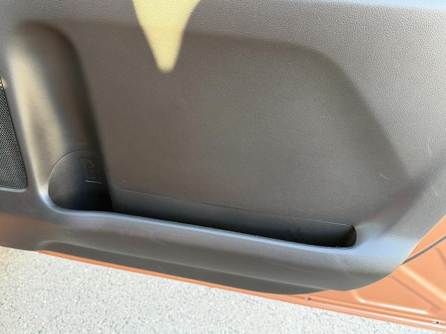 スペーシア ＨＹＢＲＩＤ　Ｇ　全方位カメラナビ　オートライト　バックカメラ　Ｂｌｕｅｔｏｏｔｈ　スライドドア　プッシュスタート　オートエアコン　禁煙車　スズキセーフティーサポート　衝突被害軽減システム　アイドリングストップ　衝突安全ボディ（33枚目）