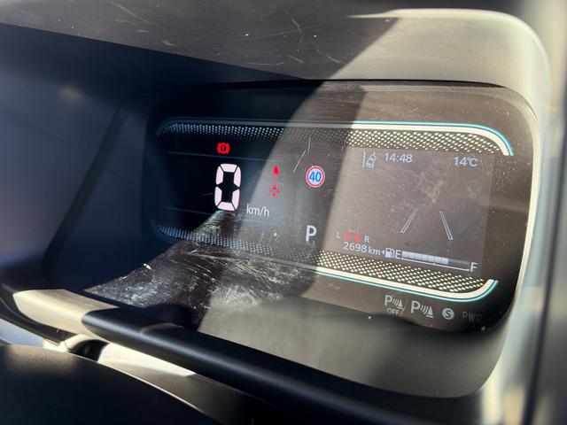 スペーシア ＨＹＢＲＩＤ　Ｇ　全方位カメラナビ　オートライト　バックカメラ　Ｂｌｕｅｔｏｏｔｈ　スライドドア　プッシュスタート　オートエアコン　禁煙車　スズキセーフティーサポート　衝突被害軽減システム　アイドリングストップ　衝突安全ボディ（39枚目）