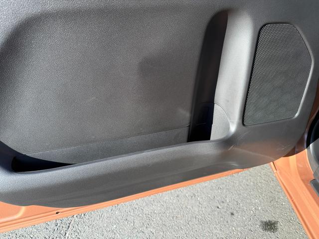 スペーシア ＨＹＢＲＩＤ　Ｇ　全方位カメラナビ　オートライト　バックカメラ　Ｂｌｕｅｔｏｏｔｈ　スライドドア　プッシュスタート　オートエアコン　禁煙車　スズキセーフティーサポート　衝突被害軽減システム　アイドリングストップ　衝突安全ボディ（62枚目）