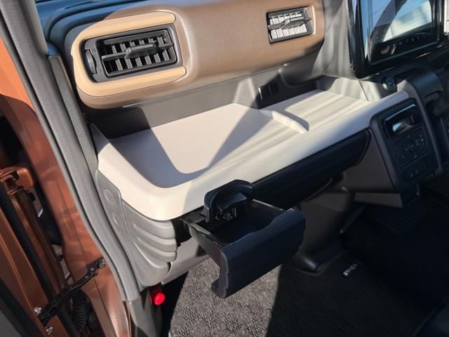 スペーシア ＨＹＢＲＩＤ　Ｇ　全方位カメラナビ　オートライト　バックカメラ　Ｂｌｕｅｔｏｏｔｈ　スライドドア　プッシュスタート　オートエアコン　禁煙車　スズキセーフティーサポート　衝突被害軽減システム　アイドリングストップ　衝突安全ボディ（65枚目）