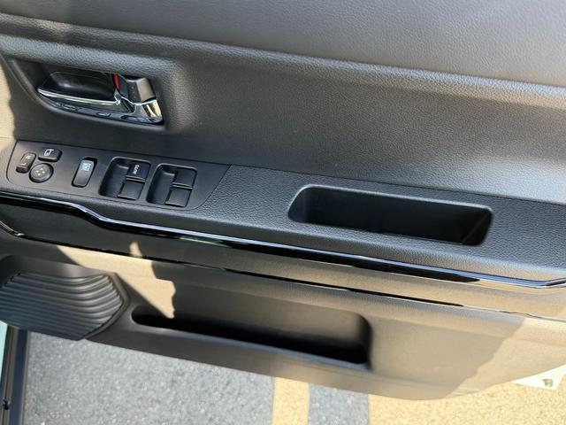 ハスラー ＨＹＢＲＩＤ　Ｘターボ　３型　オートライト　プッシュスタート　シートヒーター　オートエアコン　禁煙車　スズキセーフティーサポート　衝突被害軽減システム　アイドリングストップ　横滑り防止機能　衝突安全ボディ　盗難防止システム（27枚目）