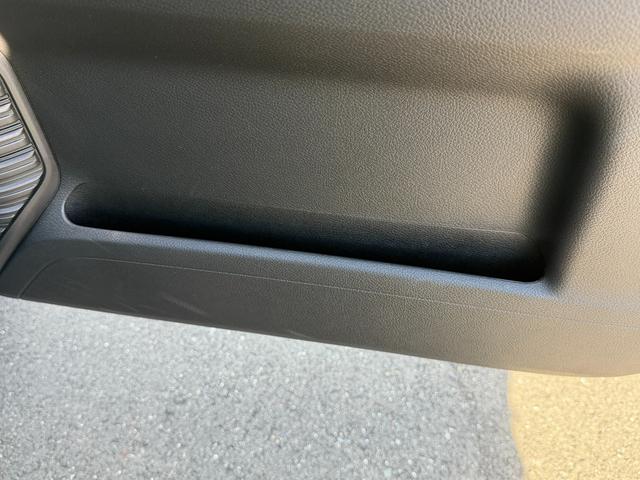 ハスラー ＨＹＢＲＩＤ　Ｘターボ　３型　オートライト　プッシュスタート　シートヒーター　オートエアコン　禁煙車　スズキセーフティーサポート　衝突被害軽減システム　アイドリングストップ　横滑り防止機能　衝突安全ボディ　盗難防止システム（28枚目）