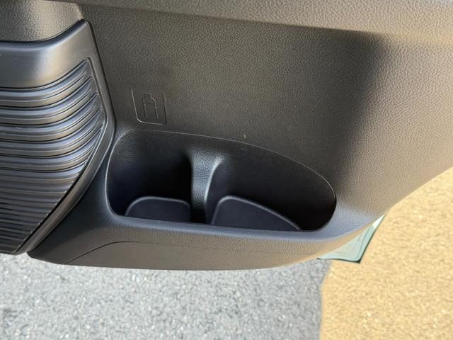 ハスラー ＨＹＢＲＩＤ　Ｘターボ　３型　オートライト　プッシュスタート　シートヒーター　オートエアコン　禁煙車　スズキセーフティーサポート　衝突被害軽減システム　アイドリングストップ　横滑り防止機能　衝突安全ボディ　盗難防止システム（52枚目）