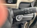 全方位カメラパッケージ　バックカメラ　オートライト　プッシュスタート　シートヒーター　オートエアコン　禁煙車　スズキセーフティーサポート　衝突被害軽減システム　横滑り防止機能　衝突安全ボディ　盗難防止システム（32枚目）