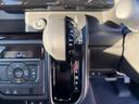 カスタム　ＨＹＢＲＩＤ　ＸＳ　オートライト　Ｂｌｕｅｔｏｏｔｈ　スライドドア　純正ナビ　プッシュスタート　シートヒーター　オートエアコン　スズキセーフティーサポート　衝突被害軽減システム　アイドリングストップ　横滑り防止機能（50枚目）