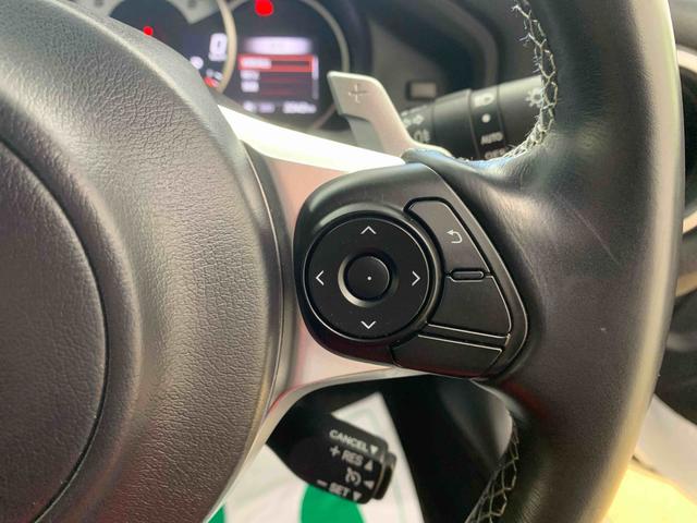 �y�����Ԃ͂������A��p�ԁA���p�ԁA�����ԗ��⑼�����̂��ԂȂǁA�L�x�ȃ��C���A�b�v�Ŏ�葵���Ă���܂��B�X�^�C������������ʂȃN���}�̒�����A���q�l�ɂ҂�����̂P�䂪�����ƌ�����܂��B