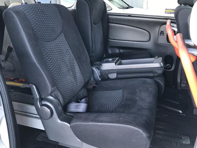 セレナ 　車いす移動車　固定具車載分のみ　Ｓドア連動ステップ有（8枚目）