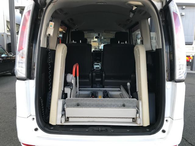 セレナ 　車いす移動車　固定具車載分のみ　Ｓドア連動ステップ有（17枚目）
