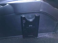 高速走行もスムーズにお支払いが可能な【ＥＴＣ】ご納車までにセットアップを行い、ご納車時にはご利用いただけるようにいたします。 4