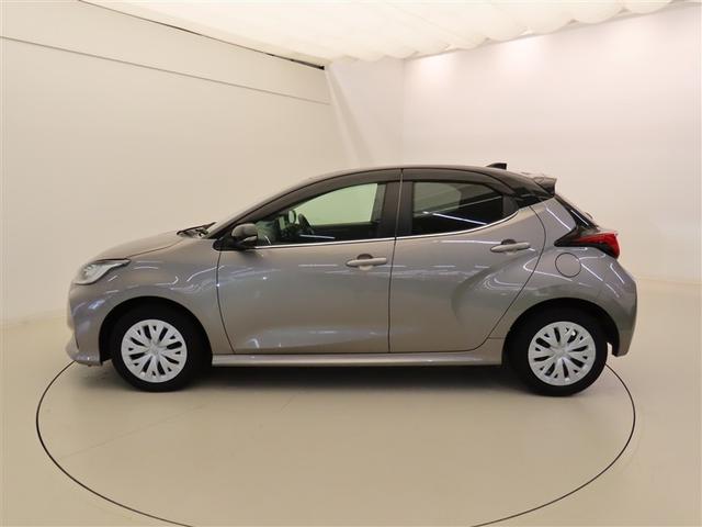 ヤリス ハイブリッドＺ　１００Ｖ　ＰＣＳ　整備記録簿　ＤＶＤ　地デジ　Ｂカメラ　ドラレコ付　ＬＥＤランプ　スマキー　ＥＴＣ付き　メディアプレイヤー接続　ナビＴＶ　ＶＳＣ　パワステ　１オナ車　クルコン　カーテンエアバック（29枚目）