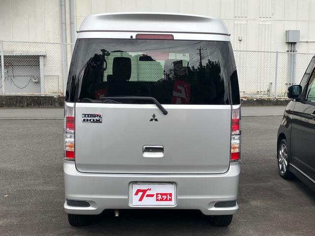 タウンボックス Ｇスペシャル　ターボ　両側電動スライドドア　オートステップ　ＨＩＤヘッドライト　フォグランプ　キーレスエントリー　オートエアコン　社外純正オーディオ（6枚目）
