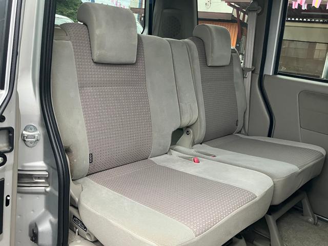 タウンボックス Ｇスペシャル　ターボ　両側電動スライドドア　オートステップ　ＨＩＤヘッドライト　フォグランプ　キーレスエントリー　オートエアコン　社外純正オーディオ（13枚目）