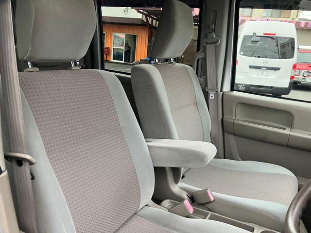 タウンボックス Ｇスペシャル　ターボ　両側電動スライドドア　オートステップ　ＨＩＤヘッドライト　フォグランプ　キーレスエントリー　オートエアコン　社外純正オーディオ（20枚目）