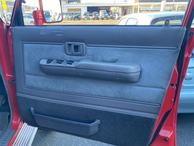 ランドクルーザープラド EXワイド EXワイド 2.4Lディーゼルターボ 5人乗り 1ナンバー登録車輛 サンルーフ リフトアップ 16インチアルミ 265/75R16ジオランダーAT-S ナビ フルセグTV ETC A/C修理済(18枚目)