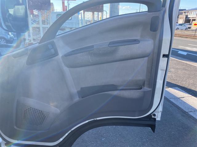 エルフトラック 　カーテン車輛（9枚目）