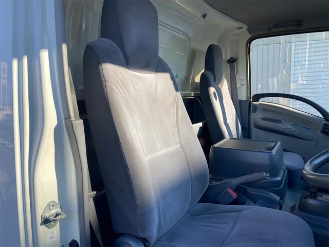 エルフトラック 　カーテン車輛（12枚目）