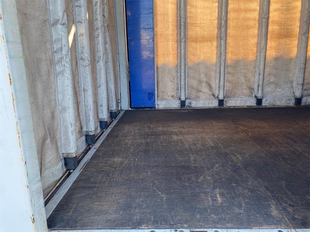 エルフトラック 　カーテン車輛（27枚目）