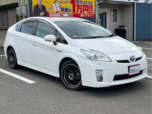 プリウス Ｓ　ＥＴＣ装備　禁煙車両　ＳＤナビ　ＴＶフルセグ　ＣＤ再生　バックカメラ　禁煙車　アルミホイール　スマートキー（73枚目）