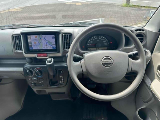 ＮＶ１００クリッパーバン ＤＸ　ＧＬパッケージ　ハイルーフ　ワンオーナー　ＣＶＴ　ＥＴＣ　ナビ　ワンセグＴＶ　両側スライドドア　キーレスエントリー　盗難防止システム　エアコン　パワーウィンドウ　ＣＤ　ＵＳＢ（13枚目）