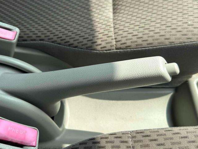ＮＶ１００クリッパーバン ＤＸ　ＧＬパッケージ　ハイルーフ　ワンオーナー　ＣＶＴ　ＥＴＣ　ナビ　ワンセグＴＶ　両側スライドドア　キーレスエントリー　盗難防止システム　エアコン　パワーウィンドウ　ＣＤ　ＵＳＢ（19枚目）