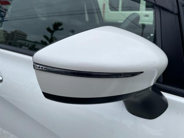 ノート Ｘ　走行距離２．４万キロ！！　修復歴無し　保証付き　Ｃソナー　ナビＴＶ　バツクカメラ　ドラレコ　衝突軽減ブレーキ付き　パワーステアリング　パワーウィンドウ　盗難防止　衝突安全ボディ　エコアイドル　ＶＤＣ（17枚目）