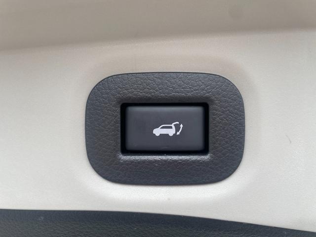 エクストレイル ２０Ｘ　ハイブリッド　エマージェンシーブレーキＰ　修復歴無し　保証付き　走行８．７万キロ　ナビＴＶ　ＥＴＣ　電動トランク　オートクルーズ　ハーフレザー　ＬＥＤヘッドライト　シートヒーター　キーレス（12枚目）