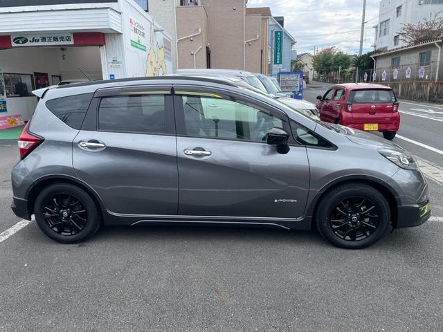 お車を当社に搬入後に当社社員がお車の状態、品質を確認してからの展示となりますので、ご来店時にはお客様にお車の状態をご説明が可能です。