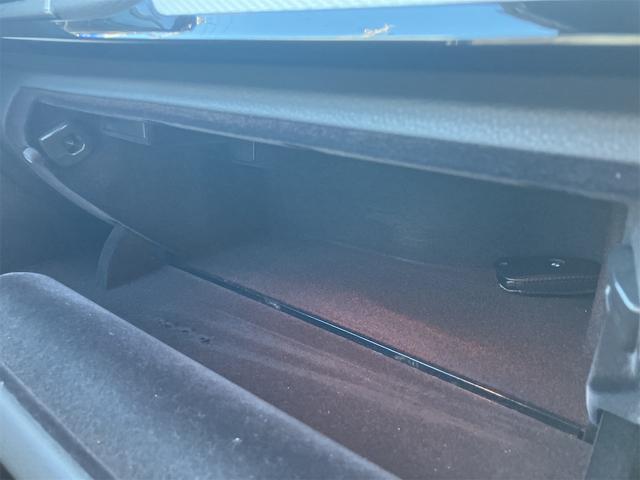 ３シリーズ ３２０ｉ　Ｍスポーツ　後期型　Ｍスポーツパッケージ　コンフォートアクセス　ＬＥＤヘッドライト　Ｍテクエアロダイナミクスパッケージ　カーボントランクスポイラー　アダプティブクルーズコントロール（28枚目）