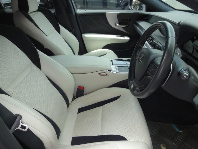 ＬＳ ＬＳ５００　Ｆスポーツ　★ＴＲＤフルエアロ★ＴＲＤ４本出しマフラー★白革シート★全周囲カメラ★純正ワイドナビ★フルセグ★ＤＶＤ★Ｂｌｕｅｔｏｏｔｈ★ヘッドアップディスプレイ★前後クリアランスソナー★パワーバックドア★ＢＳＭ★（17枚目）