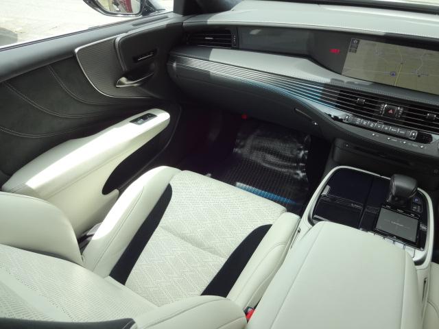 ＬＳ ＬＳ５００　Ｆスポーツ　★ＴＲＤフルエアロ★ＴＲＤ４本出しマフラー★白革シート★全周囲カメラ★純正ワイドナビ★フルセグ★ＤＶＤ★Ｂｌｕｅｔｏｏｔｈ★ヘッドアップディスプレイ★前後クリアランスソナー★パワーバックドア★ＢＳＭ★（41枚目）