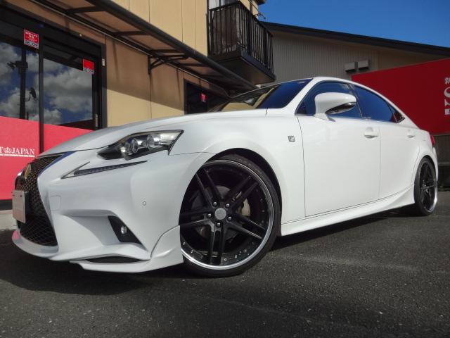 ＩＳ ＩＳ３００ｈ　Ｆスポーツ　★ＴＲＤフルエアロ★ＴＲＤ４本出しマフラー★ＷＯＲＫ２０インチＡＷ★ＨＫＳ車高キットローダウン★トランクスポイラー★赤半革★純正ナビ★バックカメラ★フルセグ★ＤＶＤ★Ｂｌｕｅｔｏｏｔｈ★（22枚目）