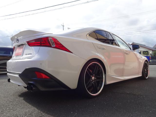 ＩＳ ＩＳ３００ｈ　Ｆスポーツ　★ＴＲＤフルエアロ★ＴＲＤ４本出しマフラー★ＷＯＲＫ２０インチＡＷ★ＨＫＳ車高キットローダウン★トランクスポイラー★赤半革★純正ナビ★バックカメラ★フルセグ★ＤＶＤ★Ｂｌｕｅｔｏｏｔｈ★（46枚目）
