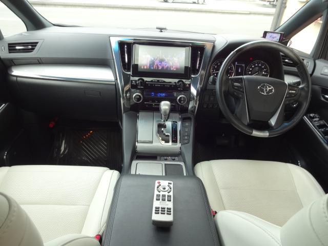 アルファード ３．５エグゼクティブラウンジＳ　★４ＷＤ★ツインムーンルーフ★白革★モデリスタフルエアロ★モデリスタ２０インチＡＷ★モデリスタマフラー★モデリスタシグネチャーイルミ★リヤエンターテインテント後席モニター★ＪＢＬサウンド★ＴＳＳ★（29枚目）