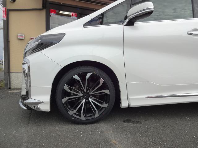 アルファード ３．５エグゼクティブラウンジＳ　★４ＷＤ★ツインムーンルーフ★白革★モデリスタフルエアロ★モデリスタ２０インチＡＷ★モデリスタマフラー★モデリスタシグネチャーイルミ★リヤエンターテインテント後席モニター★ＪＢＬサウンド★ＴＳＳ★（39枚目）