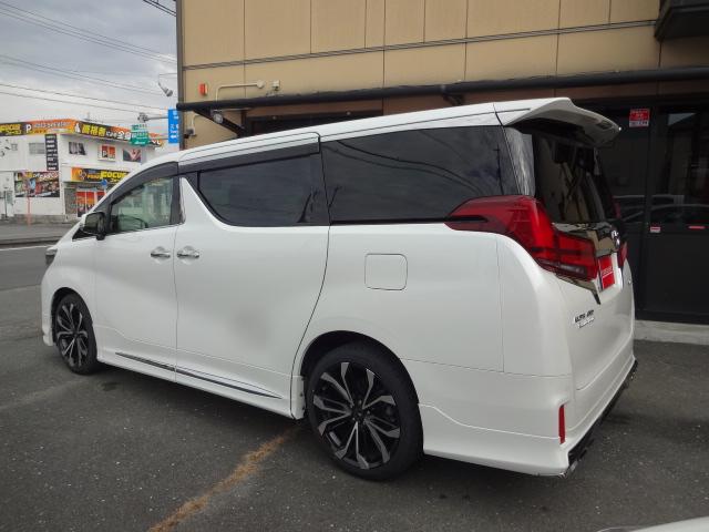 アルファード ３．５エグゼクティブラウンジＳ　★４ＷＤ★ツインムーンルーフ★白革★モデリスタフルエアロ★モデリスタ２０インチＡＷ★モデリスタマフラー★モデリスタシグネチャーイルミ★リヤエンターテインテント後席モニター★ＪＢＬサウンド★ＴＳＳ★（44枚目）