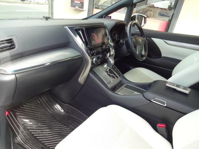 アルファード ３．５エグゼクティブラウンジＳ　★４ＷＤ★ツインムーンルーフ★白革★モデリスタフルエアロ★モデリスタ２０インチＡＷ★モデリスタマフラー★モデリスタシグネチャーイルミ★リヤエンターテインテント後席モニター★ＪＢＬサウンド★ＴＳＳ★（53枚目）