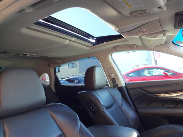 シーマ ハイブリッド　ＶＩＰ　★鑑定書付き★ＴＷＳ鍛造２０インチＡＷ★車高調キットローダウン★サンルーフ★本革★後席ＶＩＰ専用装備★純正ＨＤＤナビ★フルセグ★ＤＶＤ★Ｂｌｕｅｔｏｏｔｈ★バックカメラ★ビルトインＥＴＣ★（16枚目）