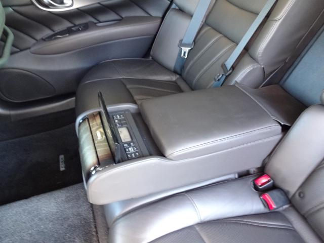 シーマ ハイブリッド　ＶＩＰ　★鑑定書付き★ＴＷＳ鍛造２０インチＡＷ★車高調キットローダウン★サンルーフ★本革★後席ＶＩＰ専用装備★純正ＨＤＤナビ★フルセグ★ＤＶＤ★Ｂｌｕｅｔｏｏｔｈ★バックカメラ★ビルトインＥＴＣ★（24枚目）