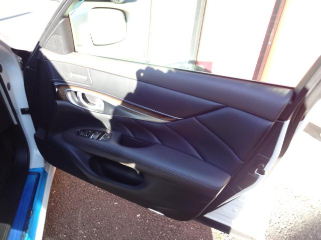 シーマ ハイブリッド　ＶＩＰ　★鑑定書付き★ＴＷＳ鍛造２０インチＡＷ★車高調キットローダウン★サンルーフ★本革★後席ＶＩＰ専用装備★純正ＨＤＤナビ★フルセグ★ＤＶＤ★Ｂｌｕｅｔｏｏｔｈ★バックカメラ★ビルトインＥＴＣ★（43枚目）