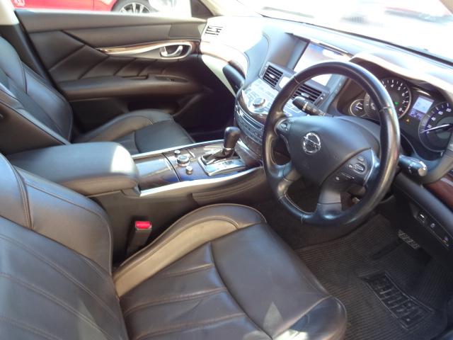 シーマ ハイブリッド　ＶＩＰ　★鑑定書付き★ＴＷＳ鍛造２０インチＡＷ★車高調キットローダウン★サンルーフ★本革★後席ＶＩＰ専用装備★純正ＨＤＤナビ★フルセグ★ＤＶＤ★Ｂｌｕｅｔｏｏｔｈ★バックカメラ★ビルトインＥＴＣ★（44枚目）