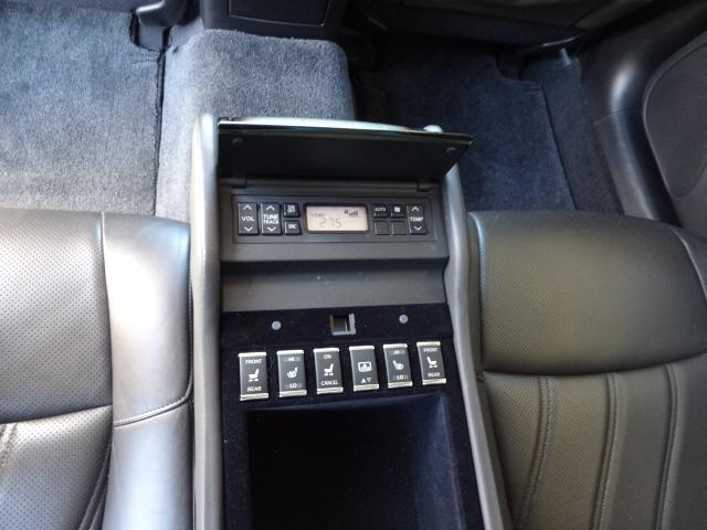 シーマ ハイブリッド　ＶＩＰ　★鑑定書付き★ＴＷＳ鍛造２０インチＡＷ★車高調キットローダウン★サンルーフ★本革★後席ＶＩＰ専用装備★純正ＨＤＤナビ★フルセグ★ＤＶＤ★Ｂｌｕｅｔｏｏｔｈ★バックカメラ★ビルトインＥＴＣ★（52枚目）