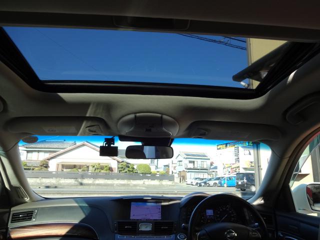 シーマ ハイブリッド　ＶＩＰ　★鑑定書付き★ＴＷＳ鍛造２０インチＡＷ★車高調キットローダウン★サンルーフ★本革★後席ＶＩＰ専用装備★純正ＨＤＤナビ★フルセグ★ＤＶＤ★Ｂｌｕｅｔｏｏｔｈ★バックカメラ★ビルトインＥＴＣ★（55枚目）